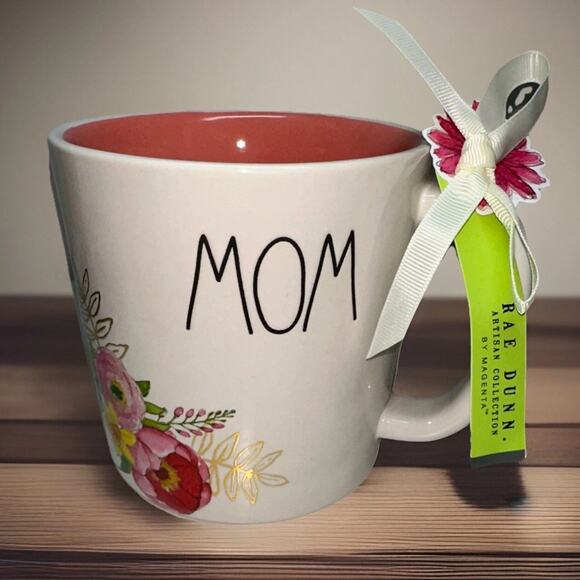 Rae Dunn MOM Floral Oversized Mug Shabby Chic With Gold Accents Mother’s Day NEW - Picture 1 of 4